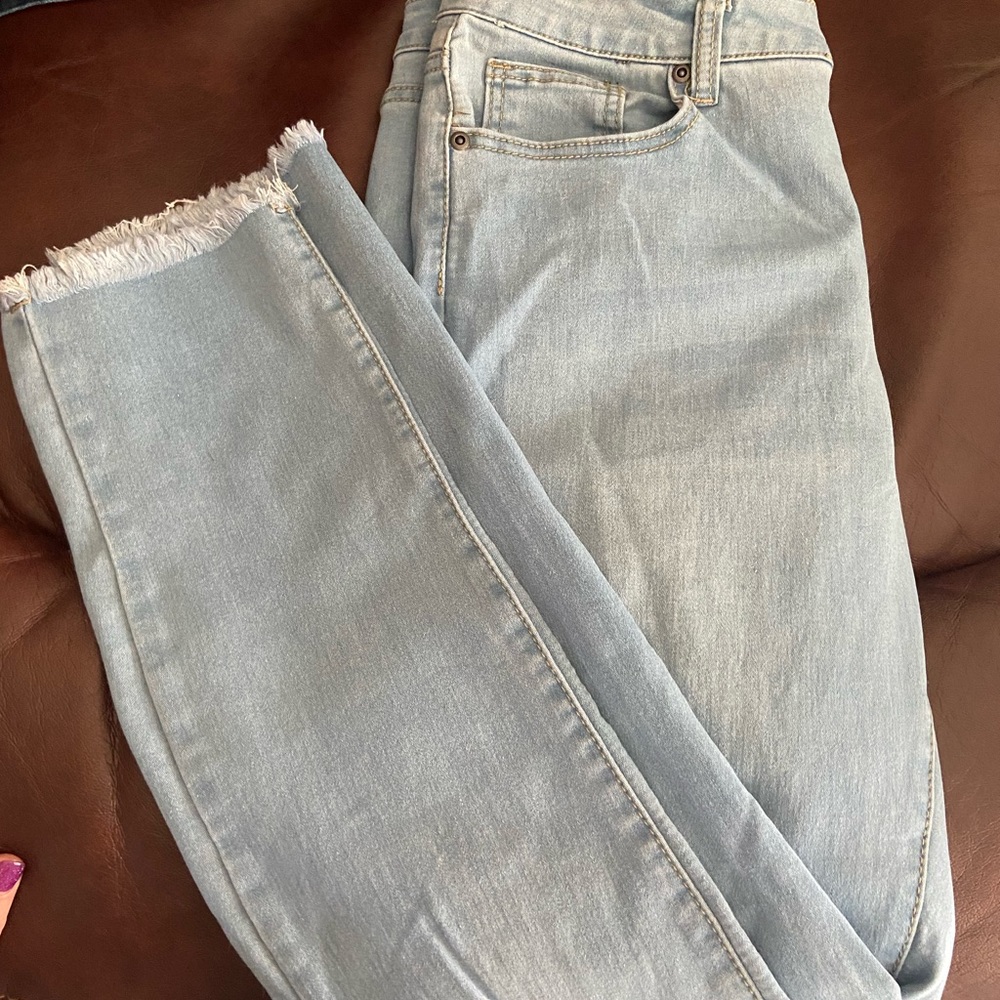 Light wash skinny jeans